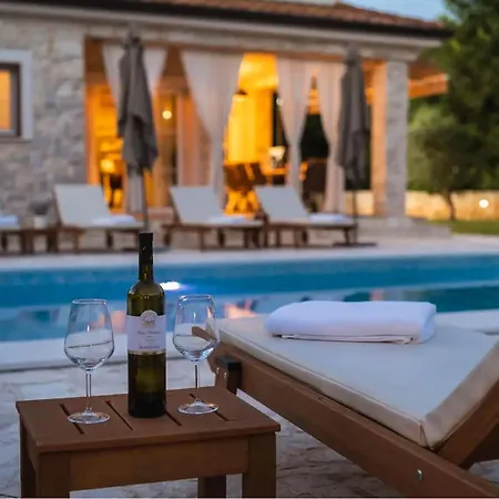 Prázdninový dům Lulu Gostinjac