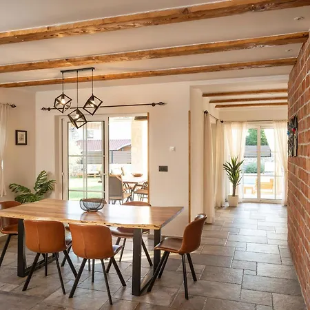 Holiday home Lulu Gostinjac